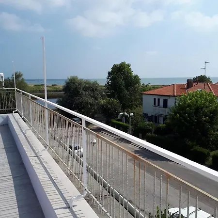 R&b Manga Rosas Lido di Dante