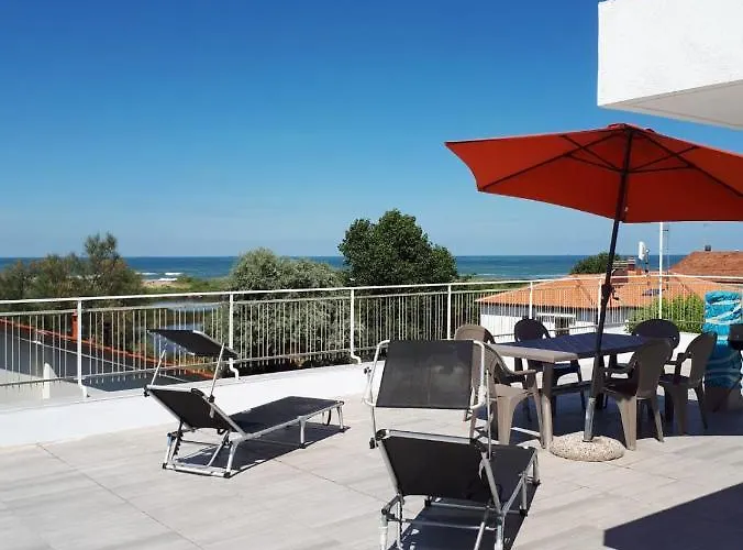 לינה וארוחת בוקר R&b Manga Rosas 3*